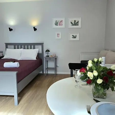 Triapart Urban Garden By Triapart Apartment Danzig